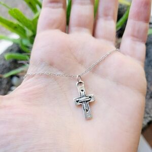 New Simple Classic Cross Knot Necklace